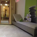 Menthof Готель Зефельд-ін-Тіроль