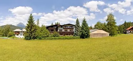 Hotel Menthof 3*
