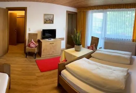 Menthof Отель Зеефельд в Тироле